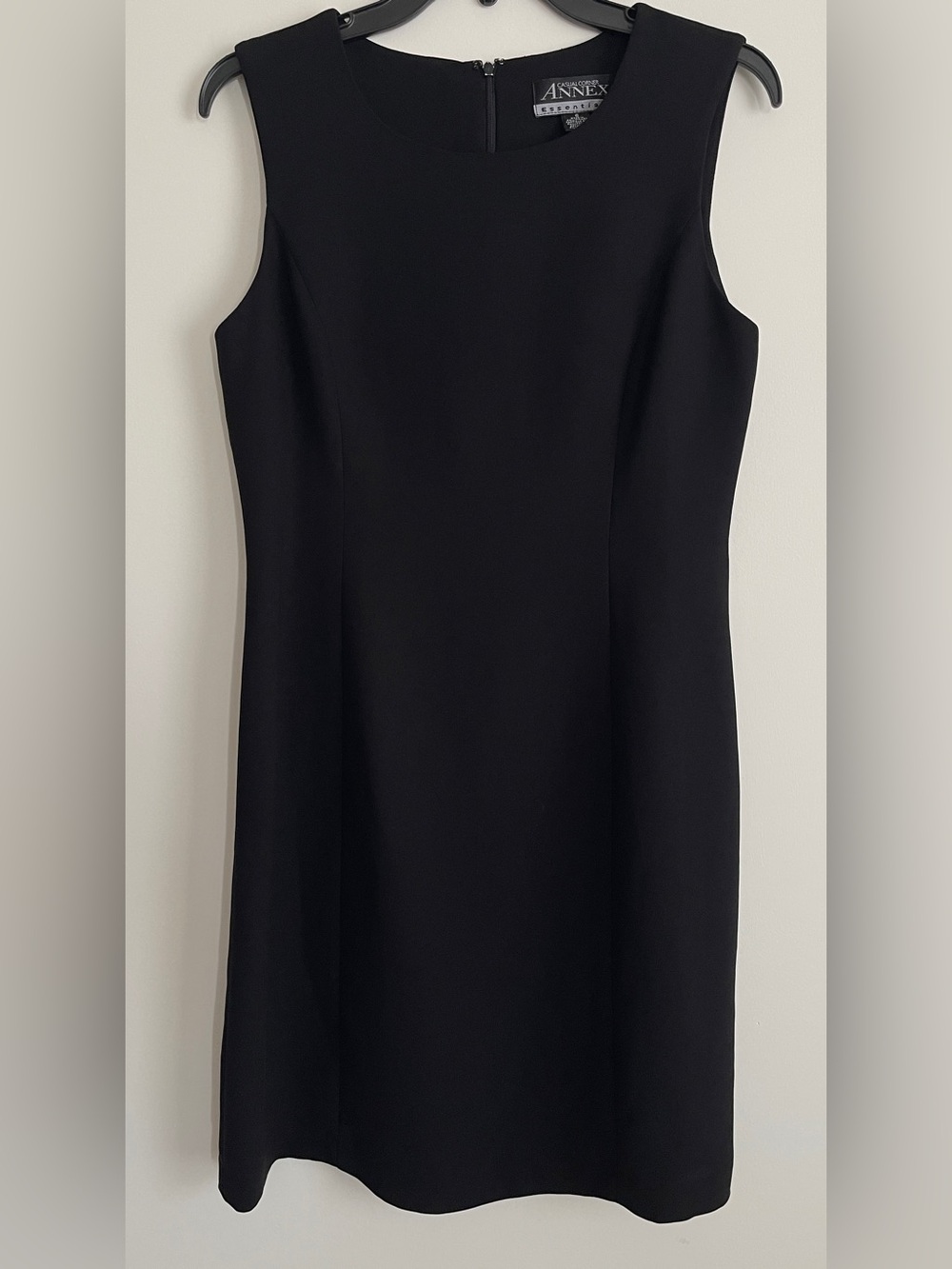 Casual Corner Black Fitted Sleeveless Dress